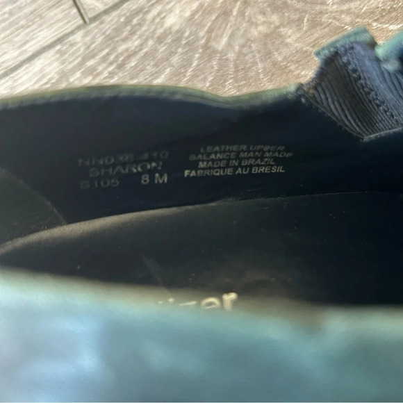 Naturalizer Sharon Green Soft Smooth Leather Slip On Loafer Heels - Picture 14 of 16